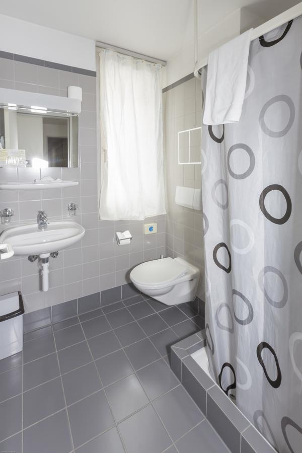 Hotel Rynach Reinach  Buitenkant foto