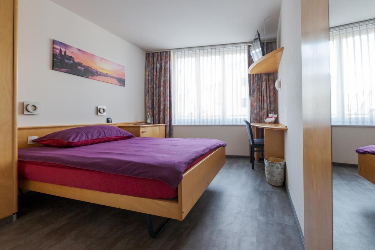 Hotel Rynach Reinach  Buitenkant foto